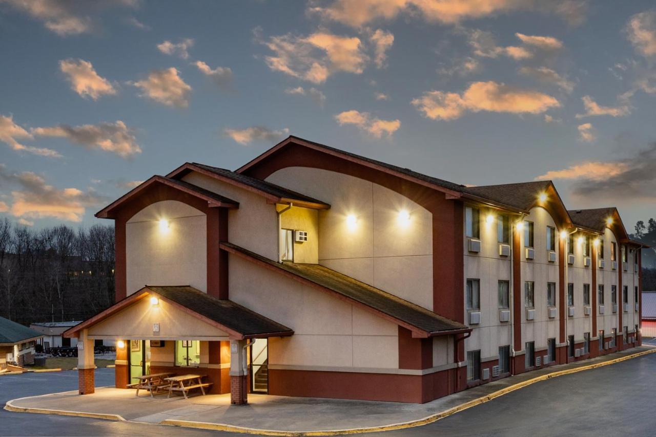 Super 8 By Wyndham Waynesburg Hotel Exterior foto